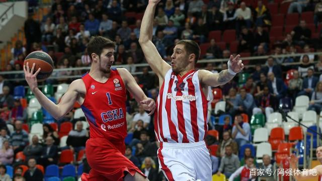 药厂高层谈滕哈赫：一开始选的方向就不太对，就算赢球也会解雇他（药厂高层：滕哈赫起步方向就错了，即使赢球也难免被解雇）