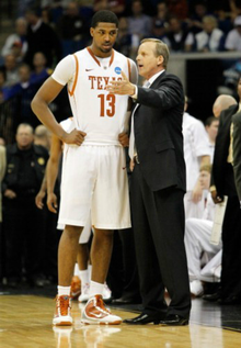 安切洛蒂：皇马到目前为止成绩出色，还能怎么要求阿隆索呢？（安切洛蒂：皇马至今表现出众，还能对阿隆索有何苛求？）