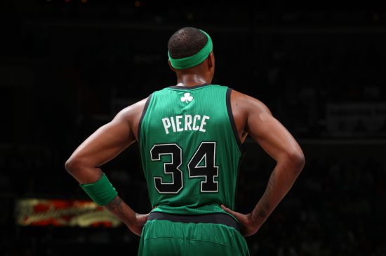 塞维利亚vs奥萨苏纳：夸西、胡安卢-桑切斯首发，劳尔-加西亚、博约莫出战（塞维利亚对阵奥萨苏纳：夸西、胡安卢-桑切斯先发，劳尔-加西亚、博约莫登场）