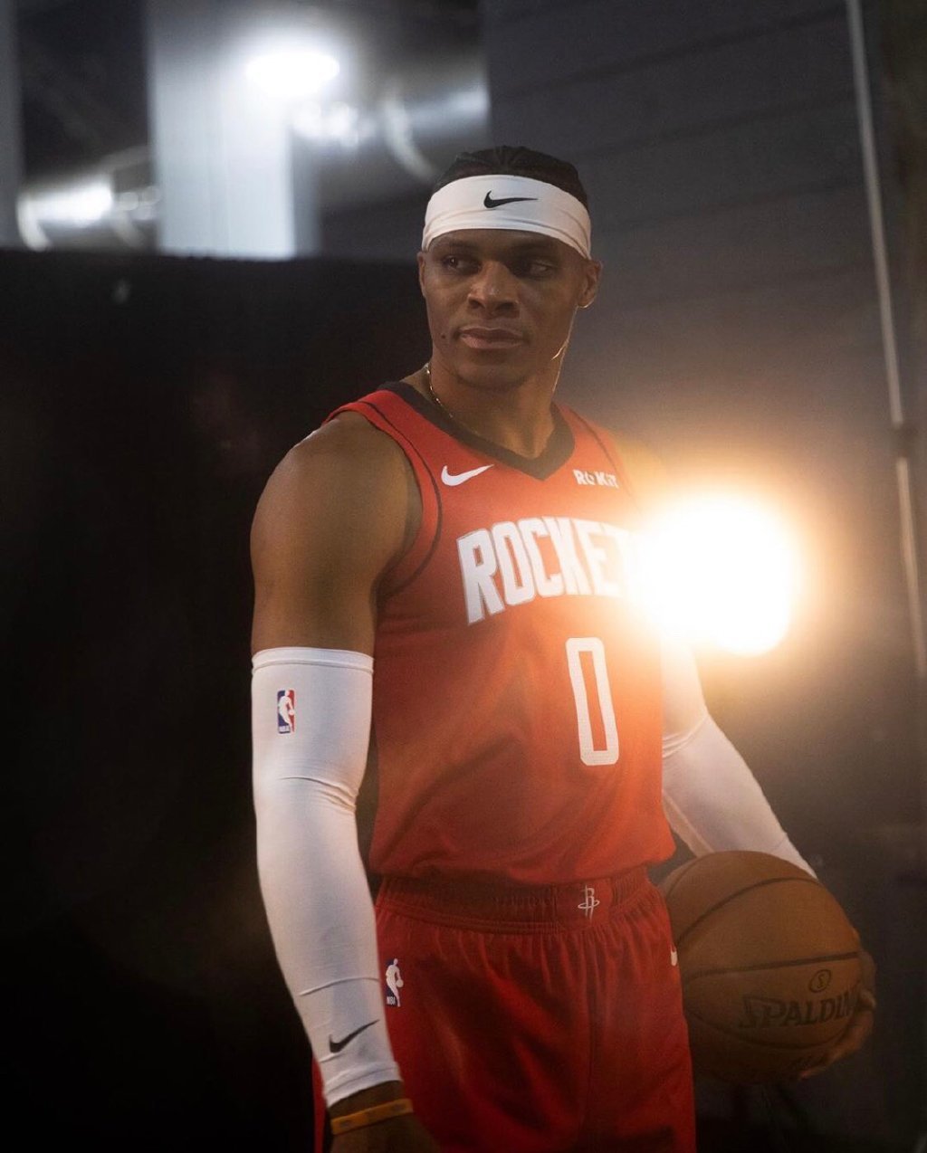 慕尼黑1860主席回应拜仁球迷横幅：这完全不尊重人，越界了（慕尼黑1860主席斥拜仁球迷横幅：失礼且越界）