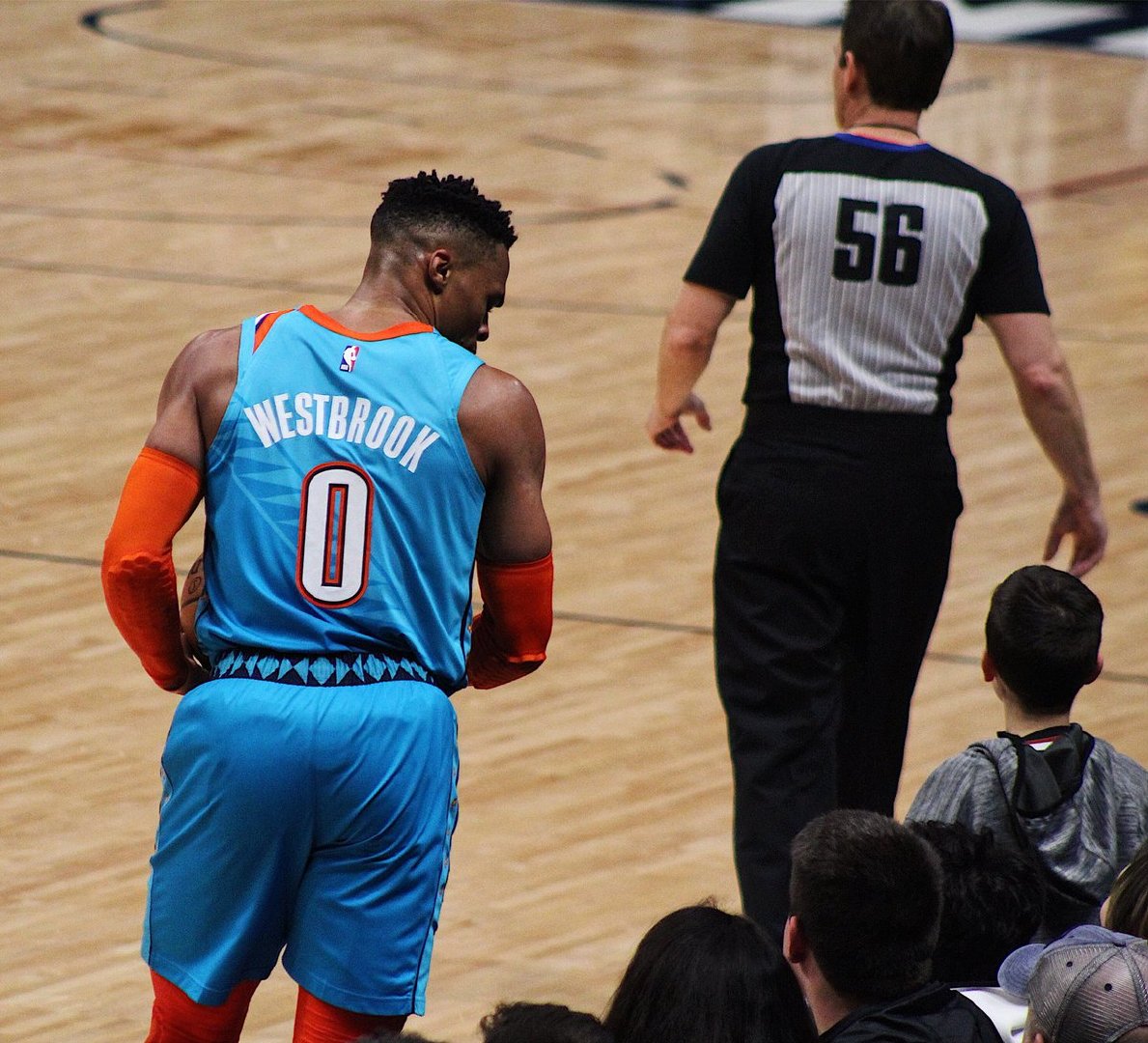 斯基拉：曼奇尼已与萨德签约1+2年，续约后年薪800万欧（斯基拉：曼奇尼与萨德签下1+2合同，续约后年薪达800万欧元）