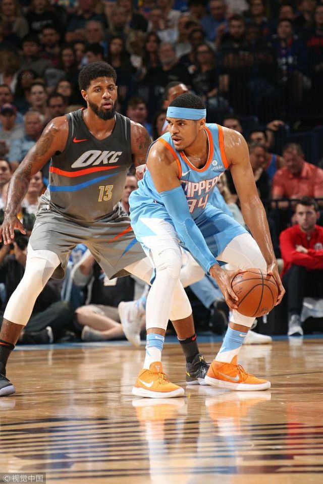 太阳主帅：马威对阵雷霆时小腿出现问题，他将缺席今天的比赛（太阳主帅：马威战雷霆时小腿不适，今日将缺阵）