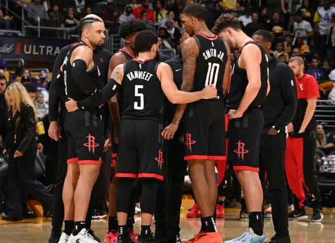 阿斯：米利唐赛季第三次受伤，皇马10名后卫中已有6人倒下（阿斯：米利唐本季第三次受伤，皇马10名后卫已有6人伤停）